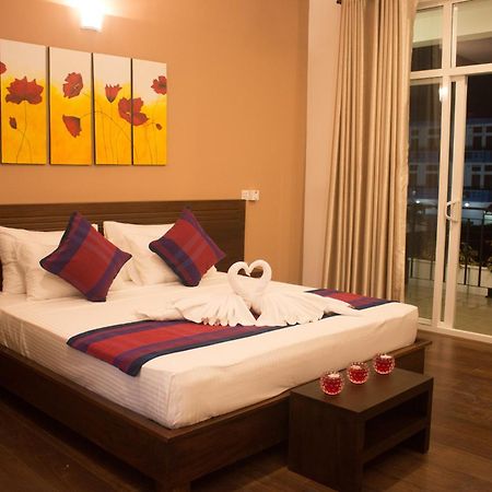 The Suite 262 Negombo Extérieur photo