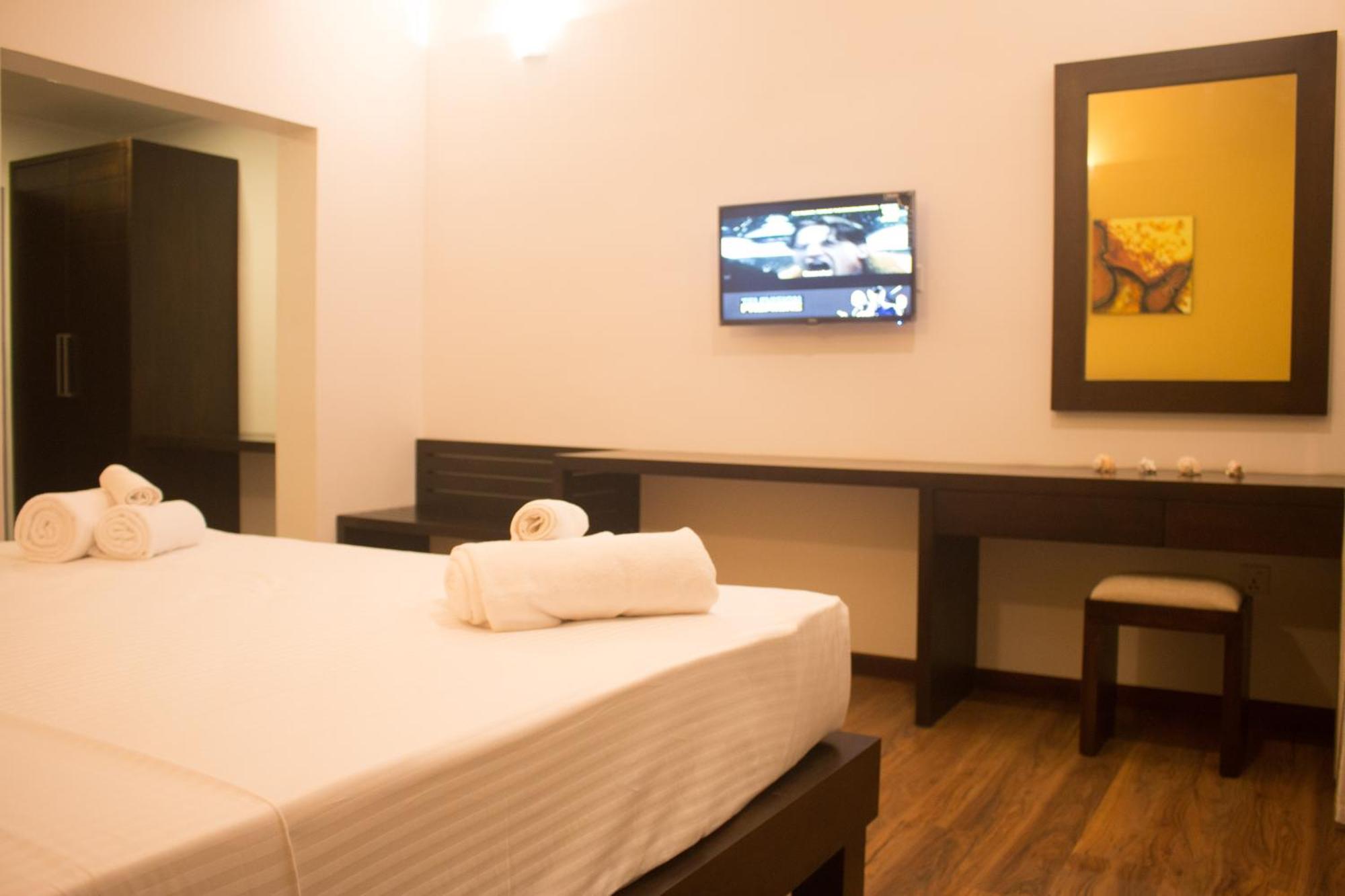 The Suite 262 Negombo Extérieur photo