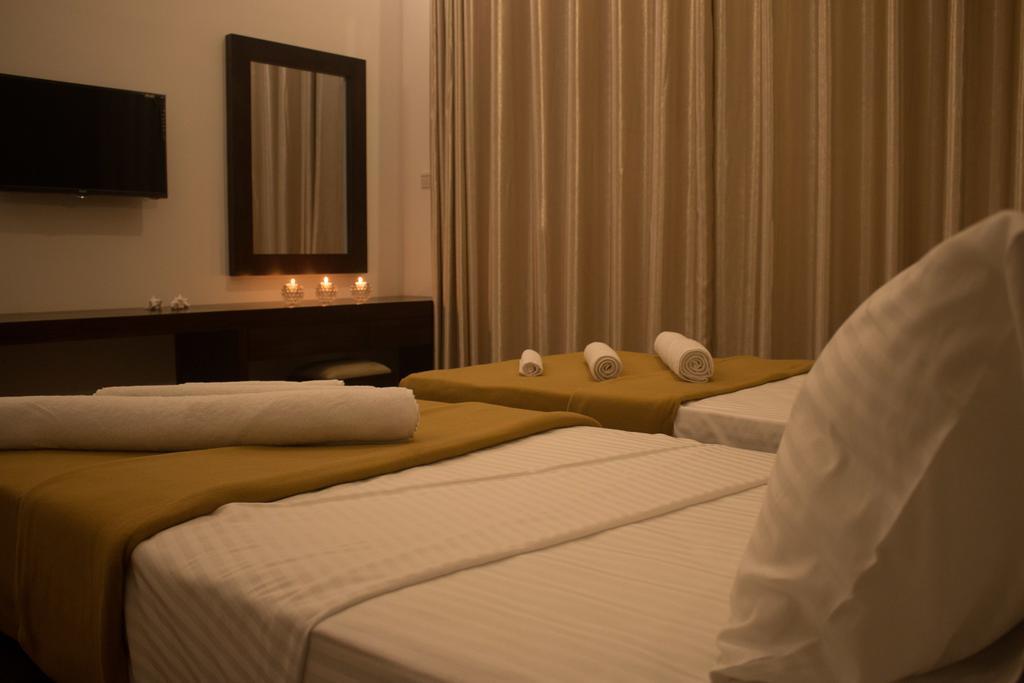 The Suite 262 Negombo Extérieur photo